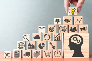 德云社哪些人称得上是张云雷的发小？