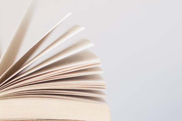 谢霆锋代言华为x5代言费多少 谢霆锋代言华为MATEX5